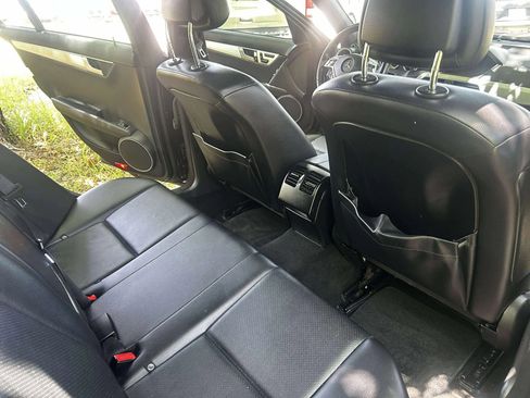Used 2013 Mercedes-Benz C 250 Sedan image 24