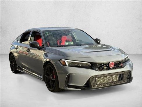Used 2024 Honda Civic Type R image 3