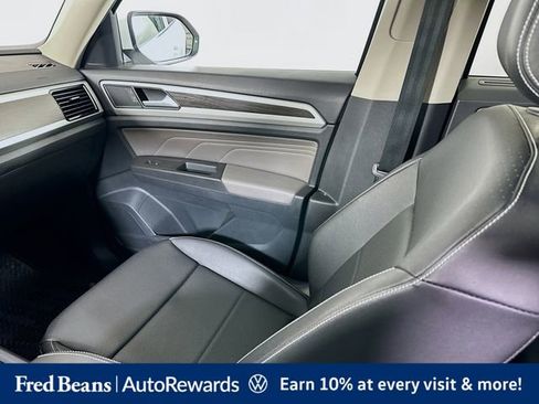 Used 2023 Volkswagen Atlas SE AWD/4WD image 28