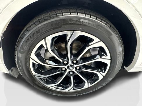 Used 2025 Lincoln Nautilus Reserve AWD/4WD image 90