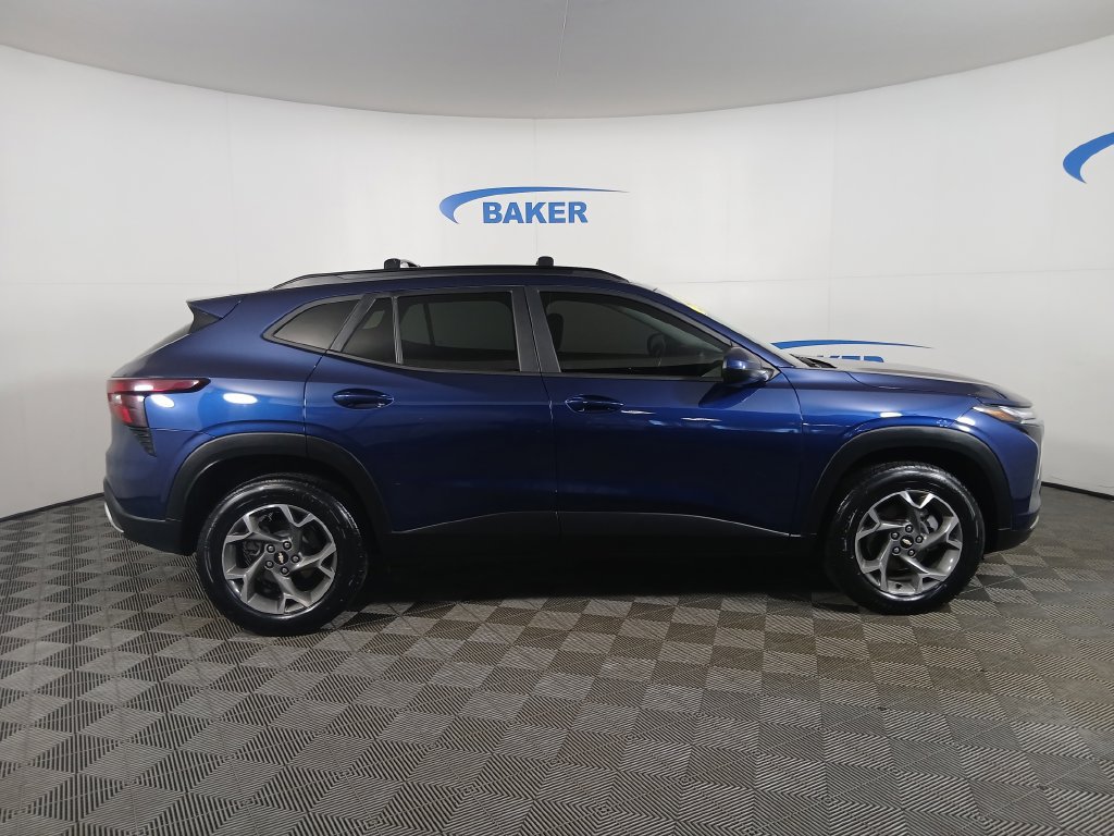 Certified 2024 Chevrolet Trax LT w/ Driver Confidence Package FWD image 7