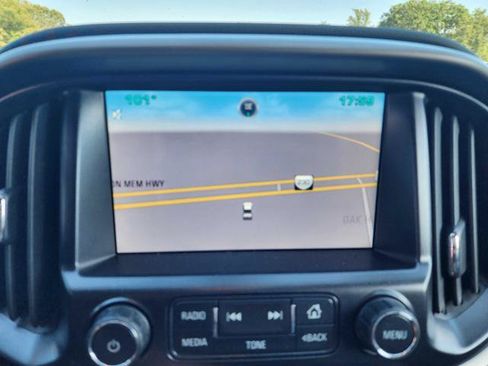 Used 2015 Chevrolet Colorado Z71 AWD/4WD image 23