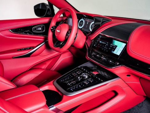 New 2026 Aston Martin DBX 707 image 16