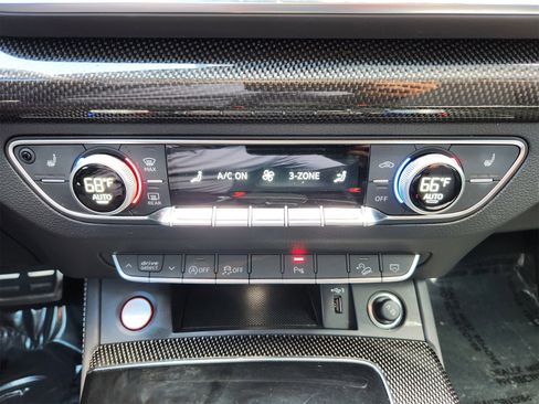 Used 2023 Audi SQ5 Premium Plus w/ Premium Plus Package image 18