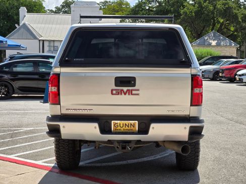 Used 2019 GMC Sierra 2500 Denali w/ Duramax Plus Package AWD/4WD image 4