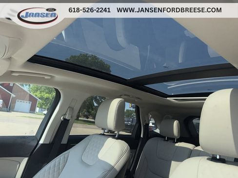 Used 2024 Ford Edge Titanium w/ Equipment Group 301A AWD/4WD image 15