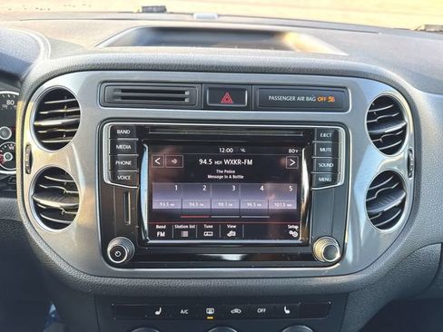 Used 2017 Volkswagen Tiguan S AWD/4WD image 13