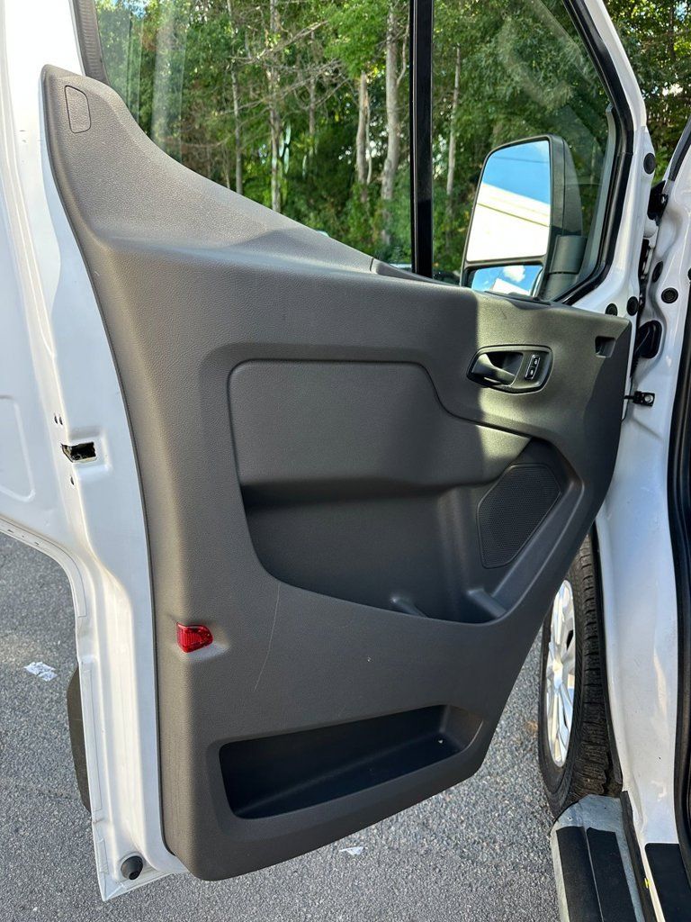 Used 2025 Ford Transit 250 Low Roof w/ Exterior Upgrade Package RWD image 8