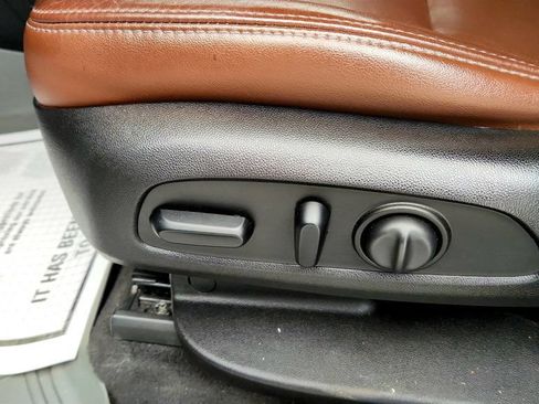 Used 2019 Buick Enclave Avenir FWD image 12