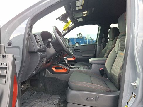 Used 2023 Nissan Frontier PRO-4X w/ Pro Convenience Package image 13