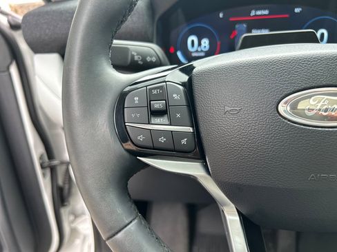 Certified 2025 Ford Explorer Platinum w/ Ultimate Package AWD/4WD image 23