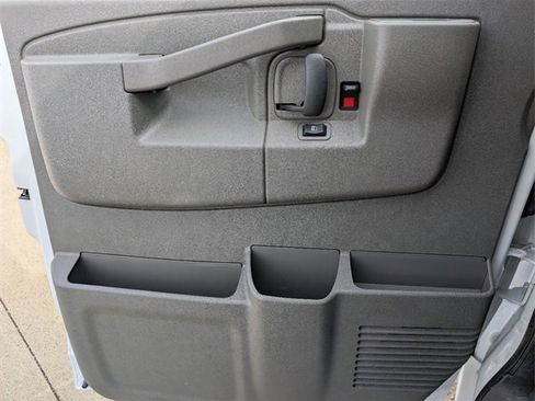 New 2024 Chevrolet Express 3500 w/ Power Convenience Package image 17