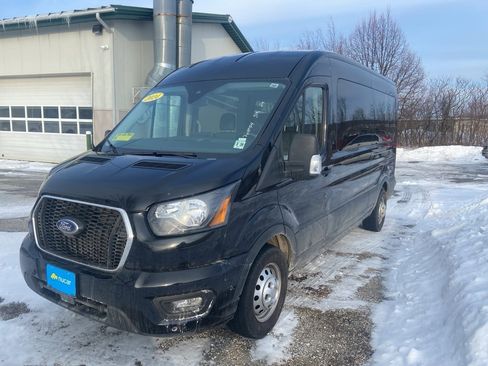 Used 2024 Ford Transit 350 XLT image 3