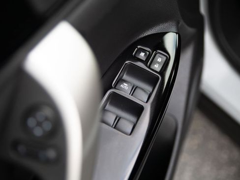 Used 2023 Mitsubishi Eclipse Cross LE AWD/4WD image 18