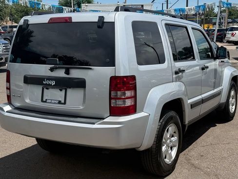 Used 2011 Jeep Liberty Sport w/ Popular Equipment Group AWD/4WD image 2