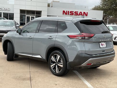 Used 2022 Nissan Rogue SL w/ SL Premium Package image 7