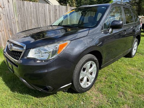 Used 2015 Subaru Forester 2.5i Limited AWD/4WD image 2