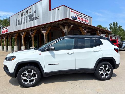 Used 2022 Jeep Compass Trailhawk w/ Sun and Sound Group AWD/4WD image 1