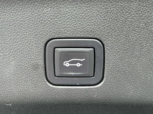 Used 2021 Chevrolet Tahoe RST w/ Luxury Package RWD image 16