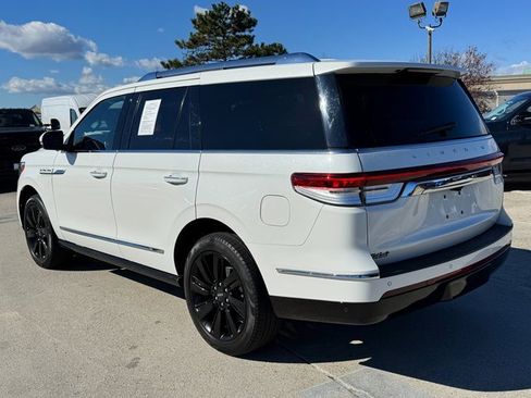 Used 2022 Lincoln Navigator Reserve image 10