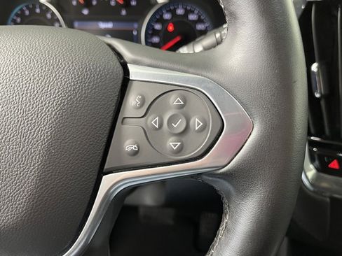 Used 2023 Chevrolet Traverse RS image 22