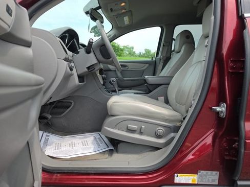 Certified 2016 Chevrolet Traverse LT FWD image 12