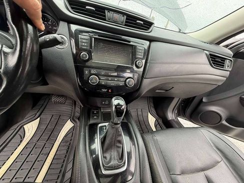 Used 2018 Nissan Rogue SL w/ Premium Package FWD image 4