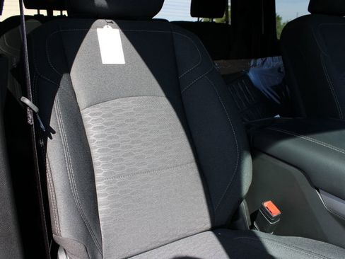 New 2026 RAM 3500 Big Horn AWD/4WD image 13