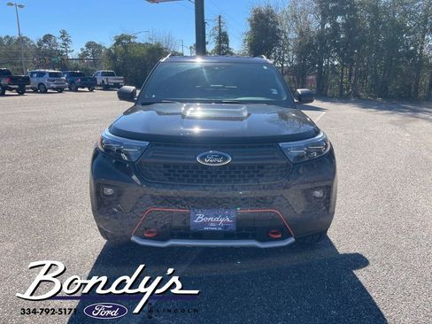 Used 2023 Ford Explorer Timberline image 2