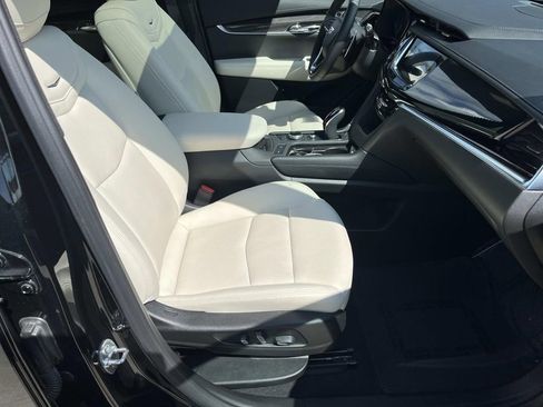 Certified 2025 Cadillac XT6 Sport w/ Technology Package image 21