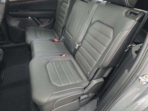 Certified 2025 Volkswagen Atlas SEL AWD/4WD image 15