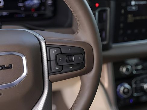 Used 2024 GMC Yukon Denali w/ Denali Reserve Package image 16