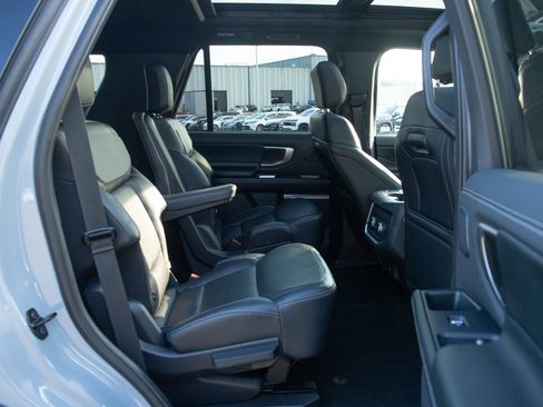 Used 2025 Ford Expedition Platinum w/ Stealth Performance Package AWD/4WD image 12