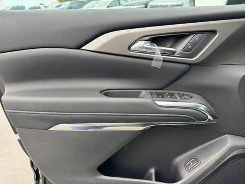 New 2026 Chevrolet Traverse LT w/ Midnight/Sport Edition image 14