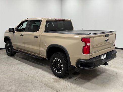 Used 2022 Chevrolet Silverado 1500 ZR2 image 9