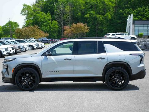 Used 2026 Chevrolet Traverse RS AWD/4WD image 8