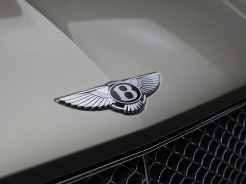 Certified 2021 Bentley Bentayga AWD/4WD image 13