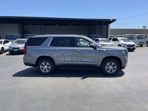 Used 2022 GMC Yukon SLE w/ Gmc Pro Safety Plus Package RWD image 4
