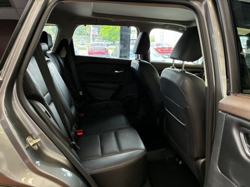 Used 2023 Nissan Rogue SL w/ SL Premium Package FWD image 34