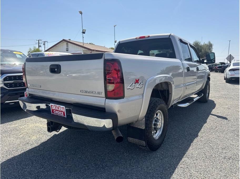 Used 2004 Chevrolet Silverado 2500 LS w/ Skid Plate Package AWD/4WD image 5