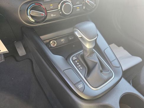 Used 2023 Kia Soul LX w/ Option Group 015 image 11