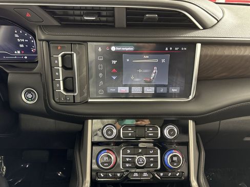 Used 2024 GMC Yukon Denali w/ Advanced Technology Package image 21