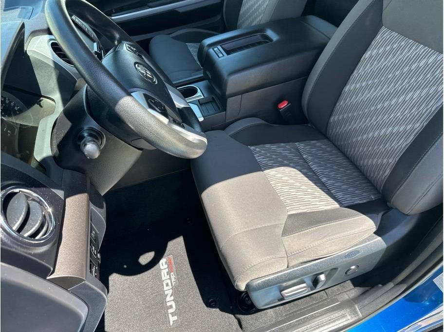 Used 2018 Toyota Tundra SR5 w/ TRD Off Road Package AWD/4WD image 15
