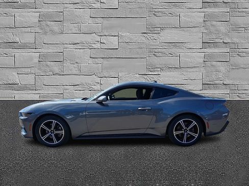 Certified 2025 Ford Mustang Coupe RWD image 6