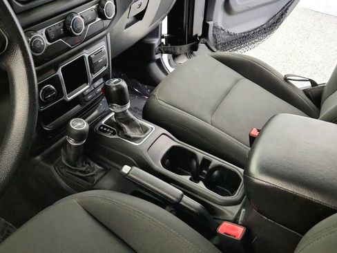 Used 2018 Jeep Wrangler Sport image 30