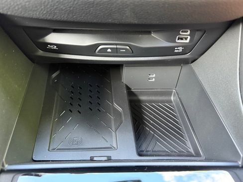 New 2026 Chrysler Pacifica Pinnacle w/ Trailer Tow Group image 36