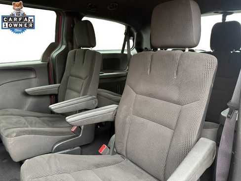Used 2018 Dodge Grand Caravan SE FWD image 14