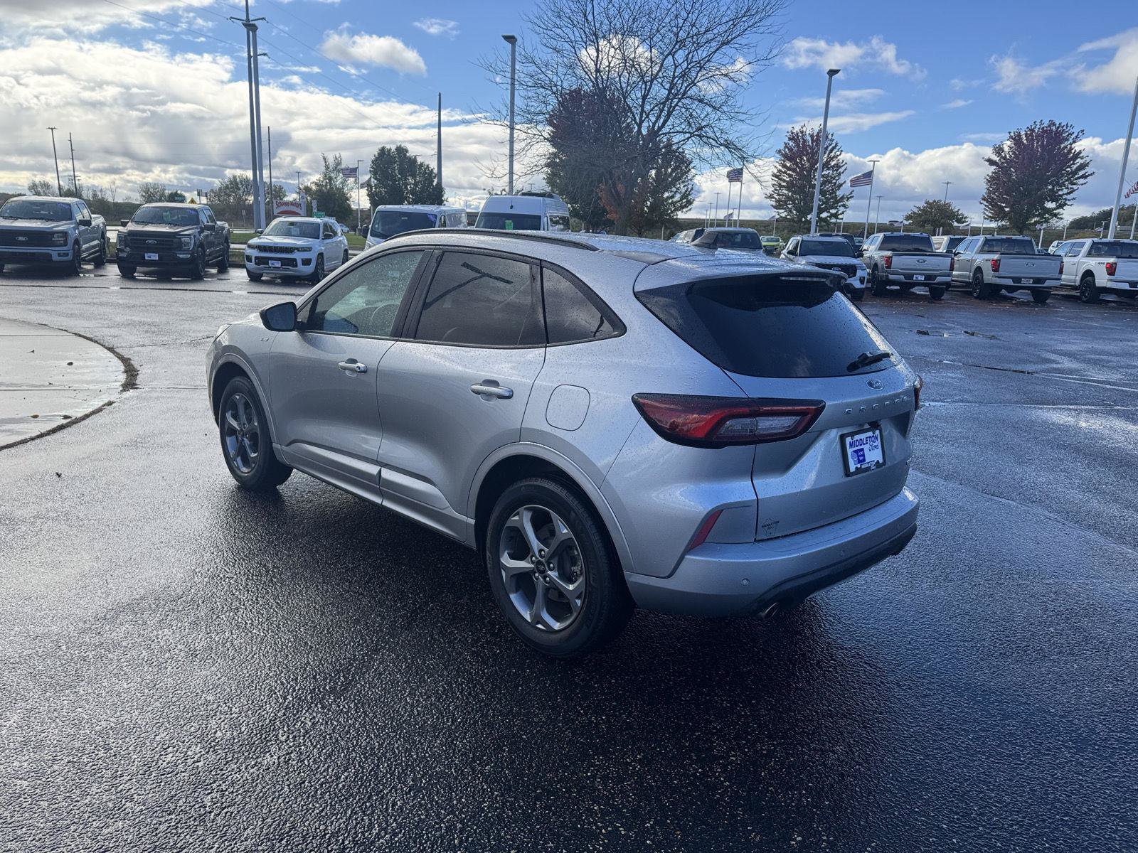 Used 2024 Ford Escape ST-Line w/ Tech Pack #1 AWD/4WD image 9