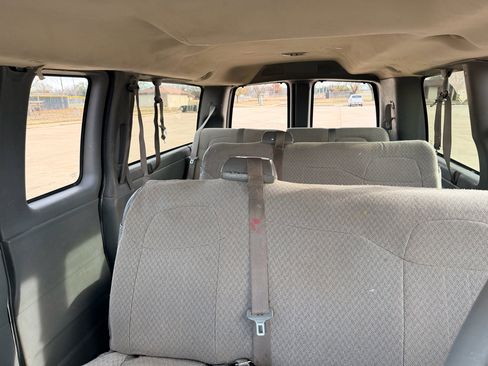 Used 2015 Chevrolet Express 2500 LT w/ LT Preferred Equipment Group image 16