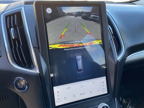 Used 2023 Ford Edge Titanium image 23